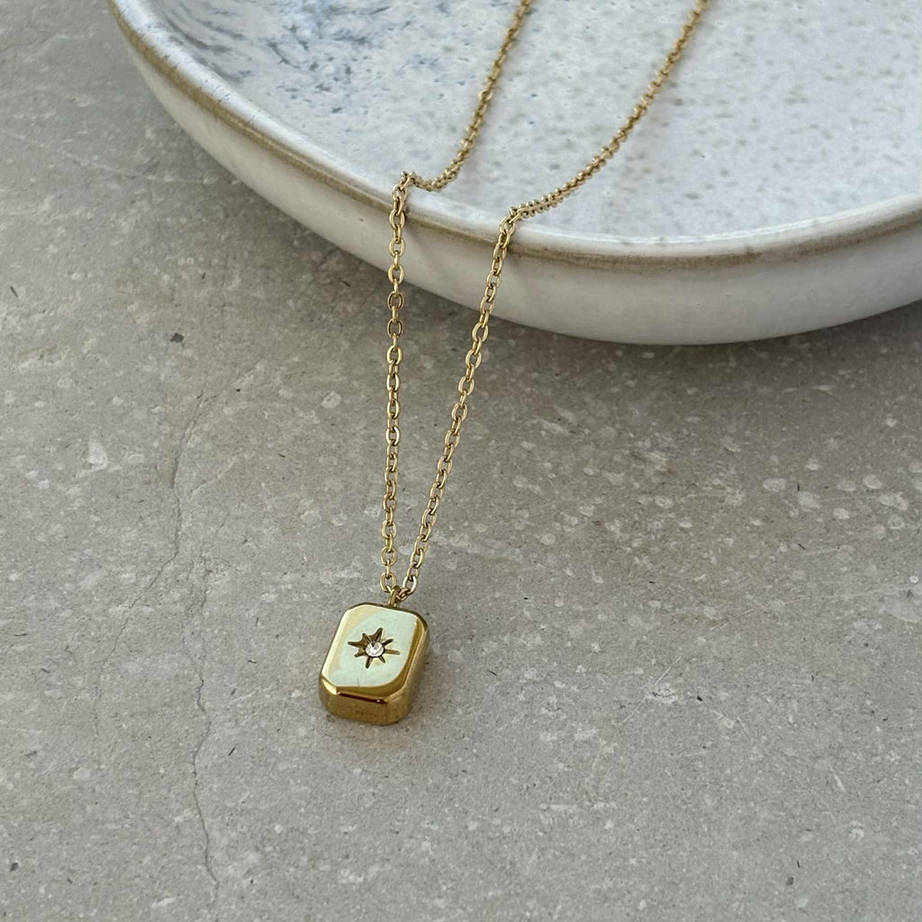 Gold Block Necklace — Tarnish Resistant